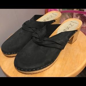Nina Z Clogs